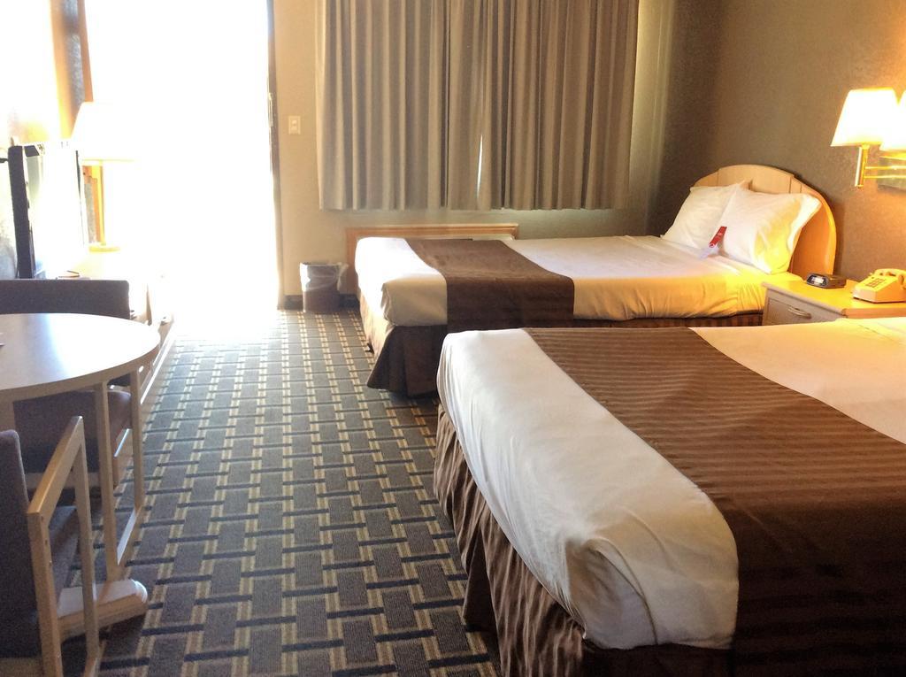 Econo Lodge Бивер Экстерьер фото